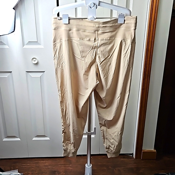 Women's Lululemon Studio Jogger Tan Size 18 - Picture 5 of 8